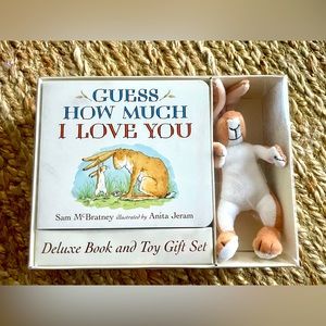 Guess How Much I Love You: Deluxe Book and Toy Gift Set by Sam McBratney -NWT